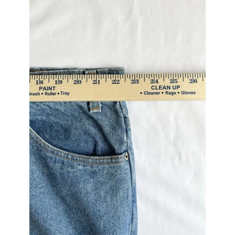 Levi’s 504 Vintage Leather‎ Tag 46 X 30, Medium Wash Relaxed Fit  (45X30 Actual)